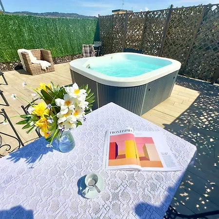 Sunset Jacuzzi Penthouse In