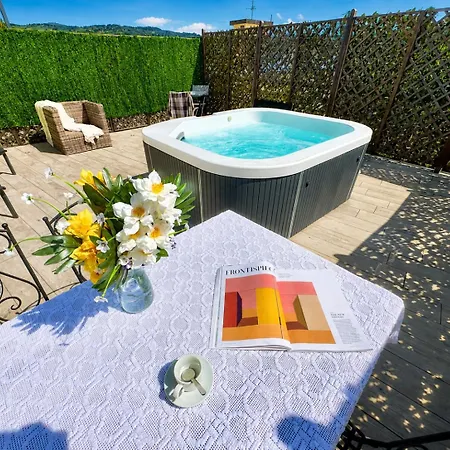 Sunset Jacuzzi Penthouse In Apartment *